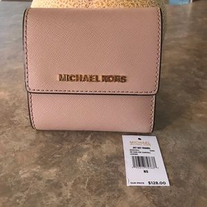 Michael Kors Jet Set Travel Wallet Leather